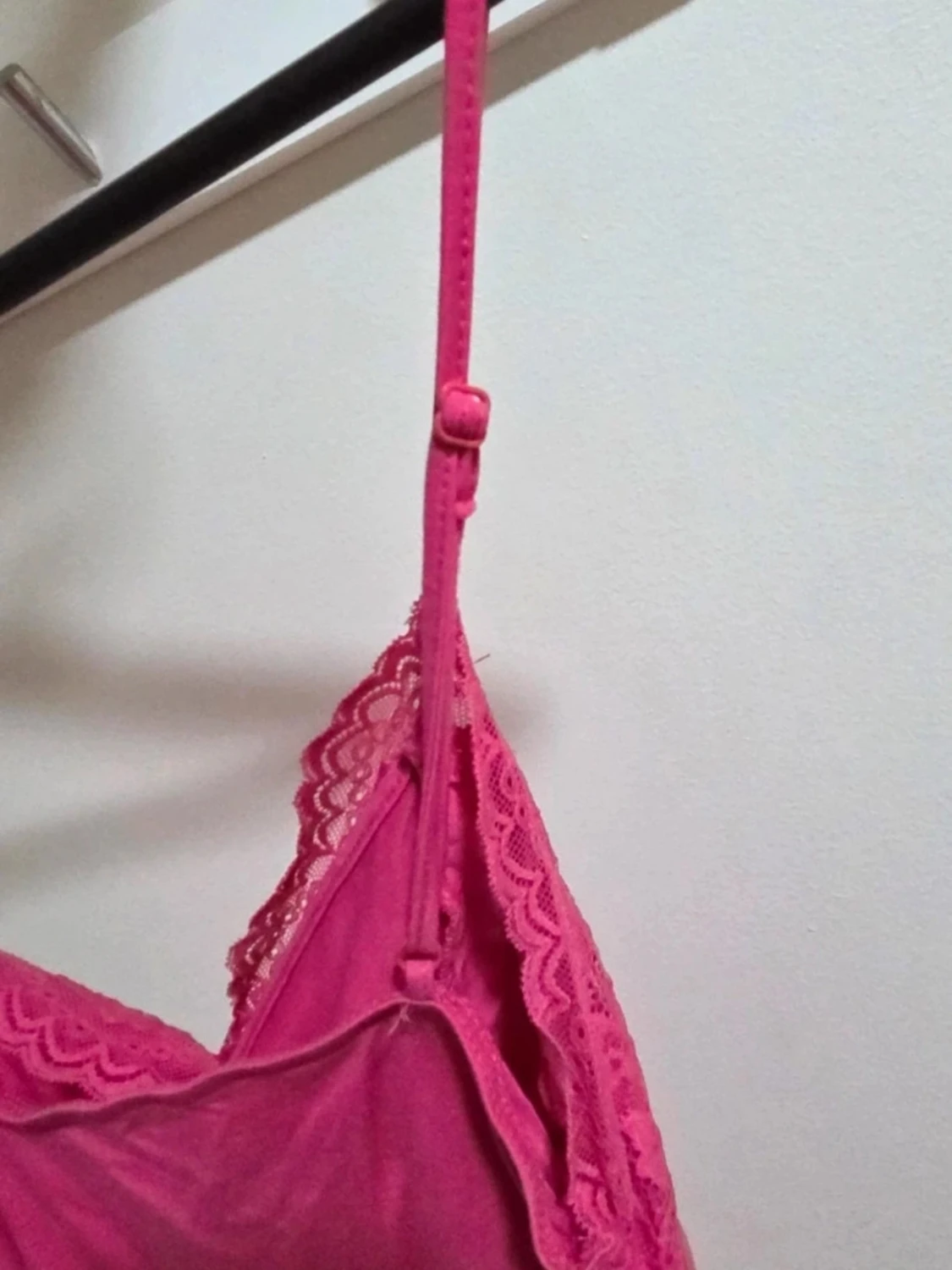 Snyggt v ringat linne med spets & reglerbara band Stl M - 5