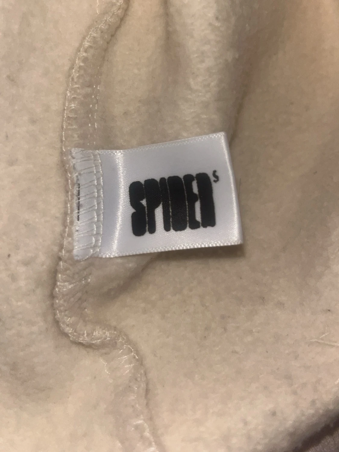 Beige hoodie med spindelnätsprint - 5
