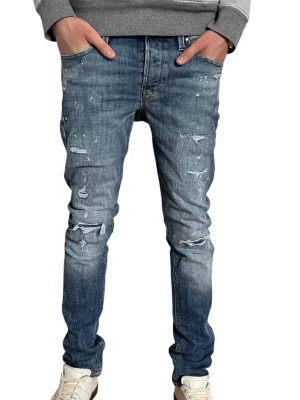 Jack & Jones jeans - Galet feta Jack & Jones slim/Glenn jeans. W30 L34. Sitter true to size. Använda någon enstaka gång, alltså i nyskick. Nypris 1600kr. Hem fritt från rökning, husdjur och skadedjur!✅Fraktar inom 24 timmar efter köp. Hör av er vid frågor! MVH