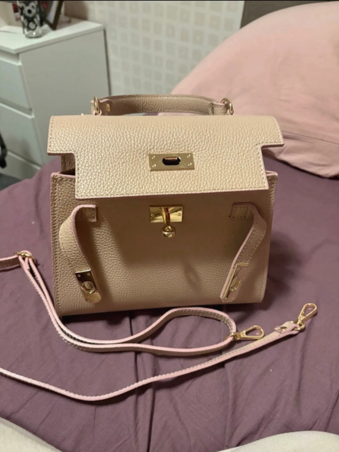 Beige handväska i äkta läder - 4