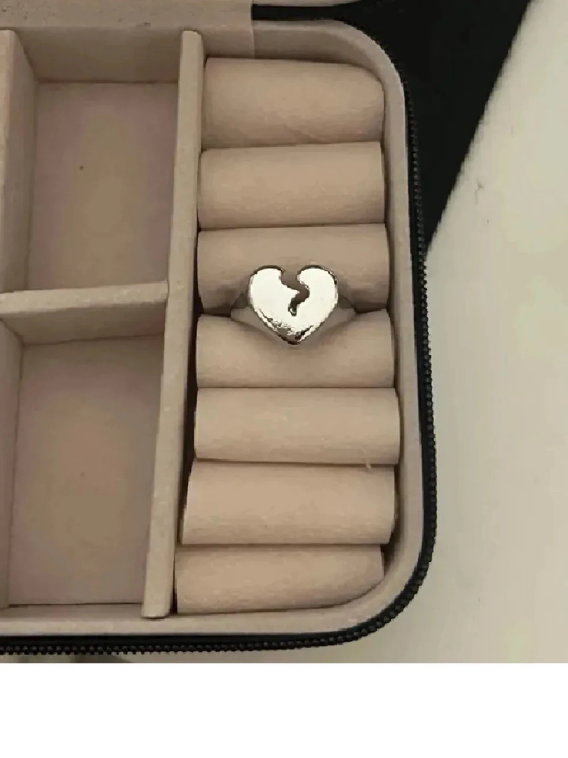 Silverring med hjärtdesign