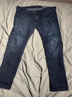 Replay anbass - Snygga jeans ifrån replay modell anbass storlek 38x32