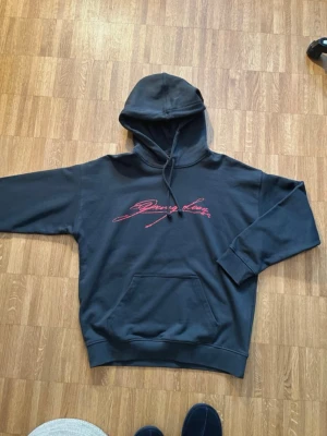Yung lean stockholm hoodie - Svart yung lean hoodie från hans konsert i Globen 
