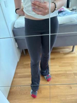 Gråa yogapants - Gråa yogapants från gina tricot!