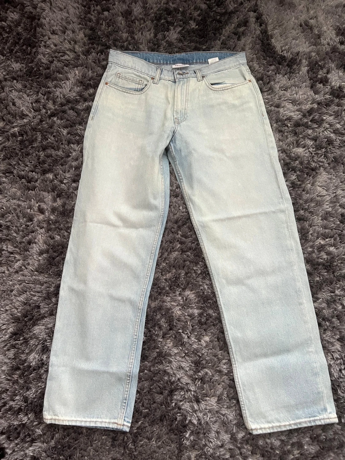 Ljusblå loose jeans