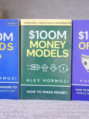 $100M Series (3 books)(Brand new, in English) - Skick: Helt nya böcker. Omslag: Pappercover. Storlek: standard (inte pocket). Förpackning: I sitt originala plastomslag. Från: Stockholm. Snabb leverans inom Sverige.