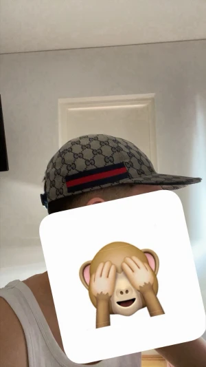 Gucci keps  - St M, äkta keps helt okej skick inga tecken på användning endast seriösa kunder går inte under 1000 kr 