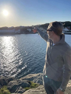 Snygg zip - Säljer nu denna as feta zip tröjan för as bra pris storlek S bara skriva om ni undrar något!🥊🔥