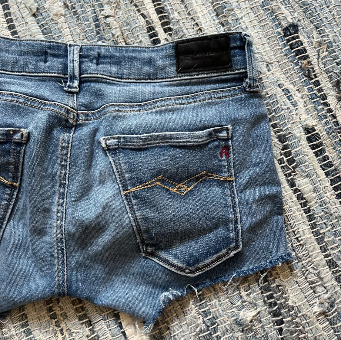 Blå jeansshorts från Replay - 3