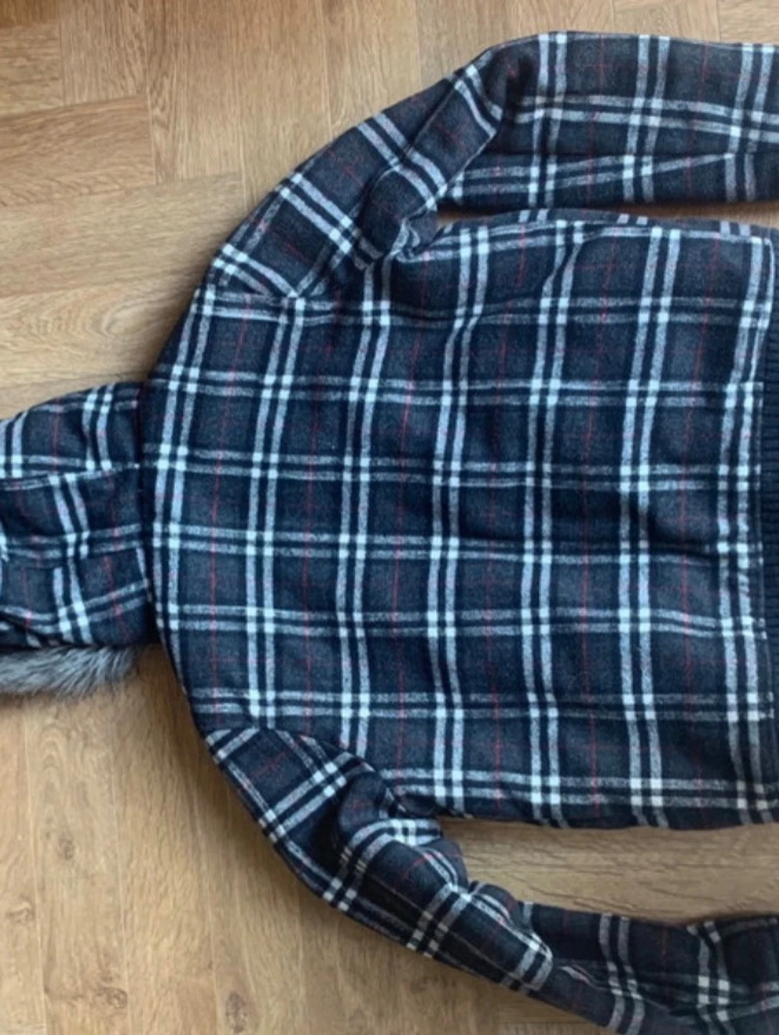 Rutig duffelrock med fuskpäls - 2