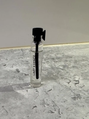 Essnce - Lady essnce - Essnce - Lady essnce