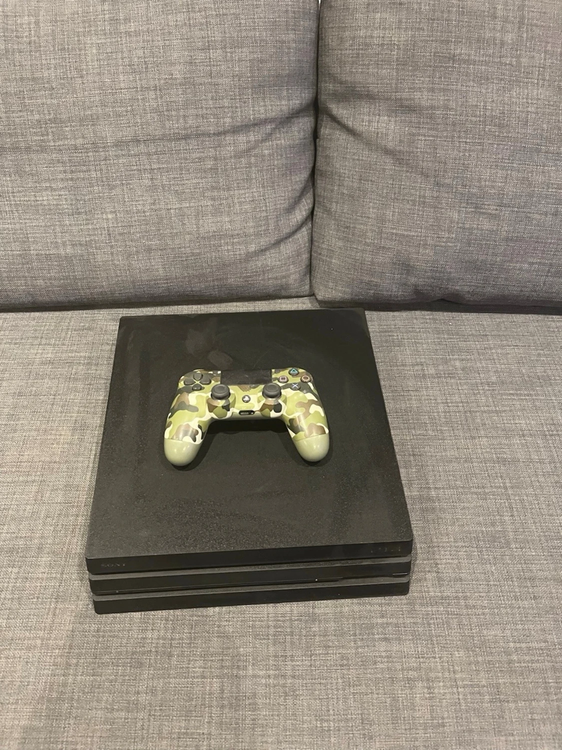 PlayStation 4 Pro svart konsol - 4
