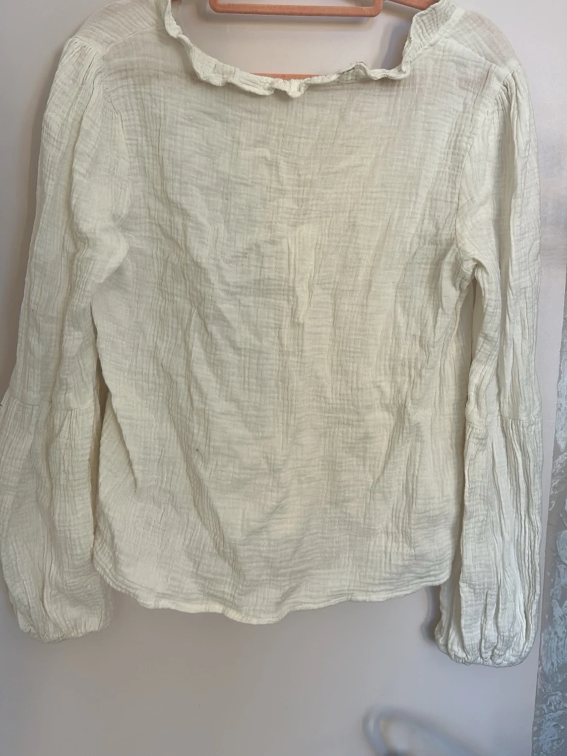 Vit volangblus i bomull - 2