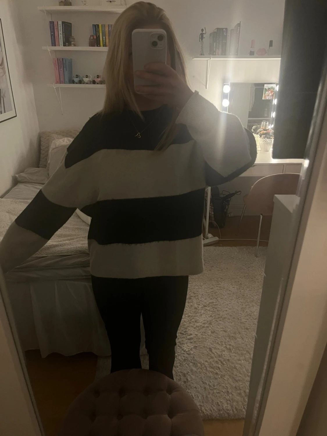 Randig stickad tröja - 1