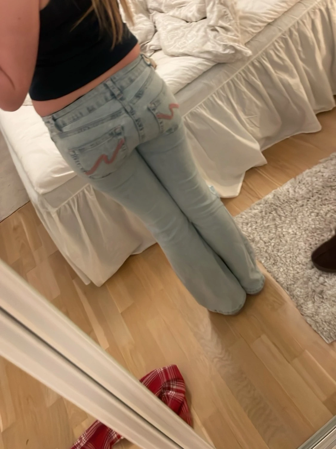 Ljusblå bootcut jeans med slitningar - 1