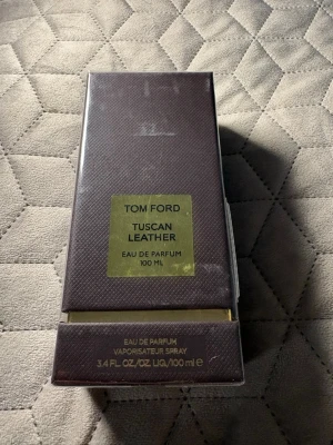 Tom Ford Tuscan leather  - Fräsch ,, oöppnad 