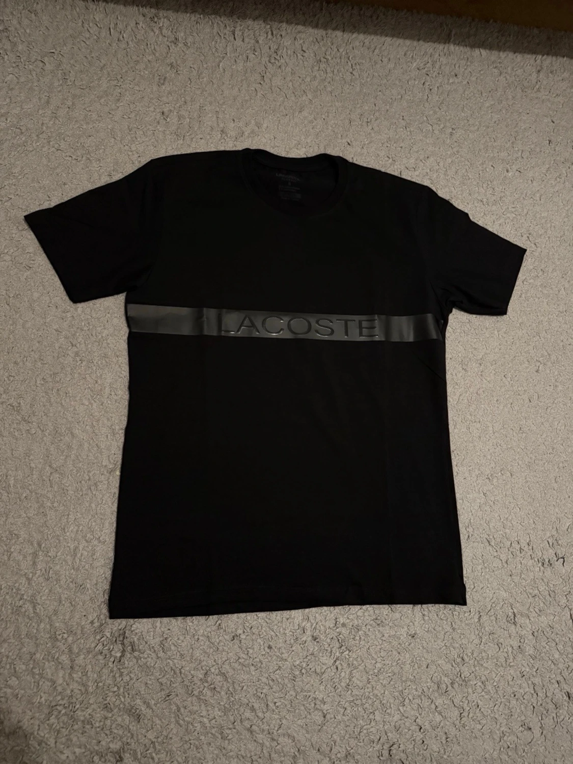 Svart Lacoste t-shirt med logoband