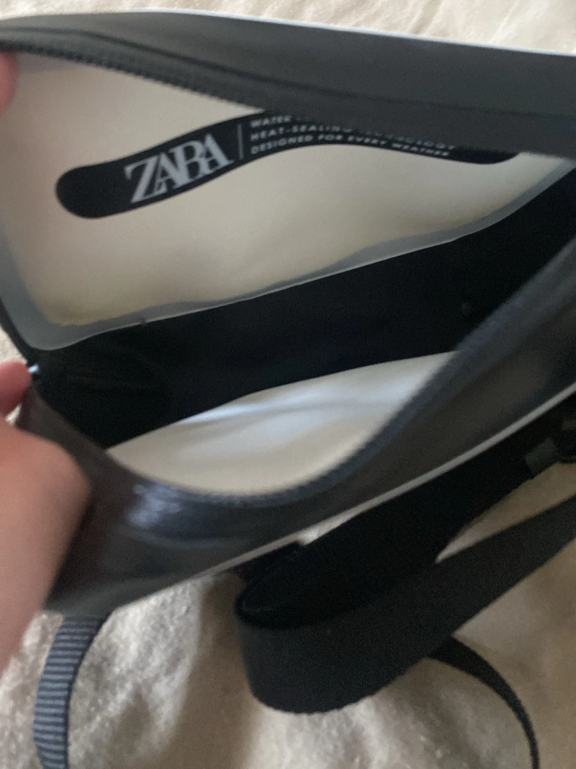 Svartvit väska från Zara