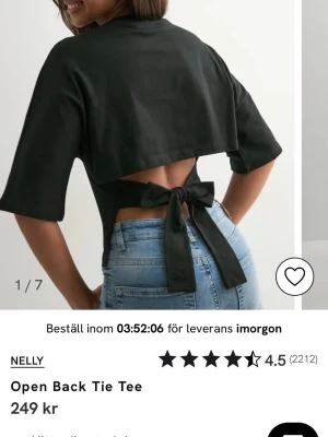 Open back tie tröja från Nelly - Open back tie tröja från Nelly köpt förra året använd några gånger.