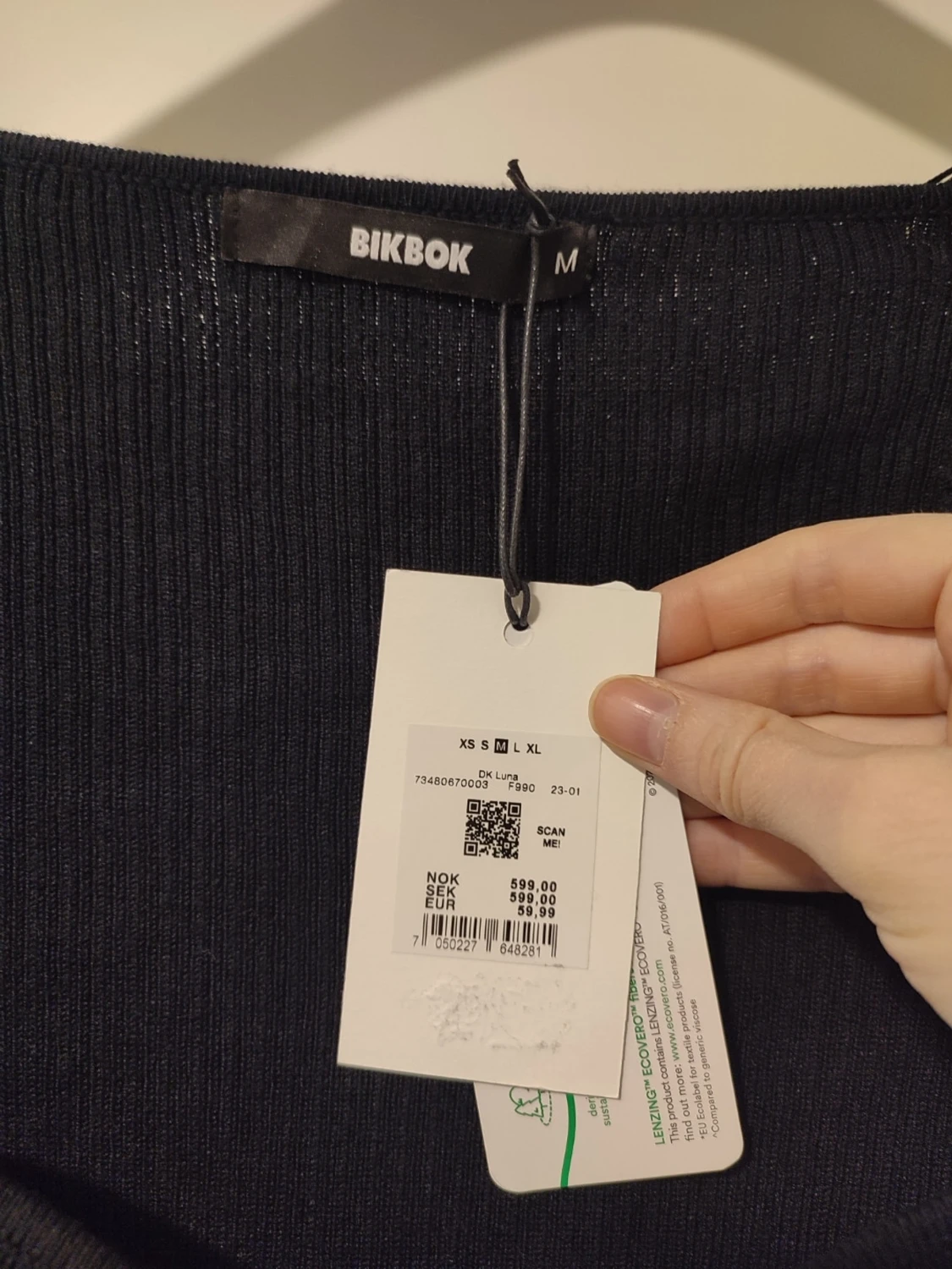 Svart stickad klänning storlek M - 4