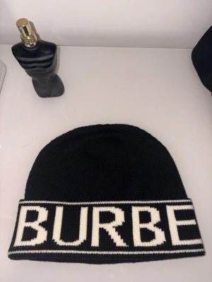Burberry Mössa - Ny utan taggar