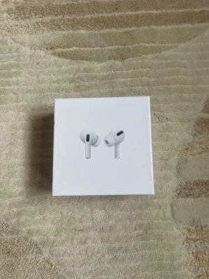 AirPods Pro - Helt nya och oanvända AirPods Pro