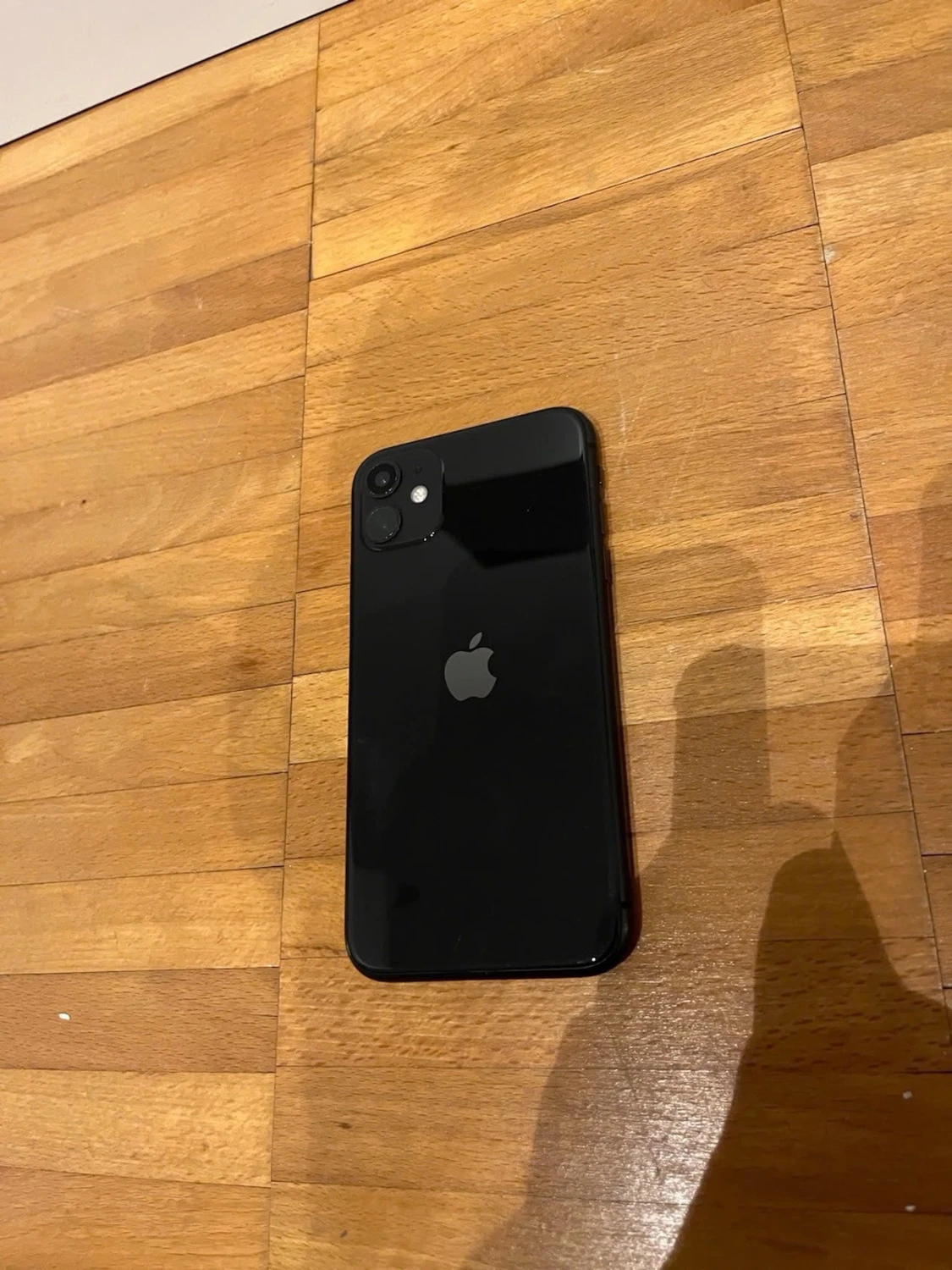 Svart iPhone 11 64GB