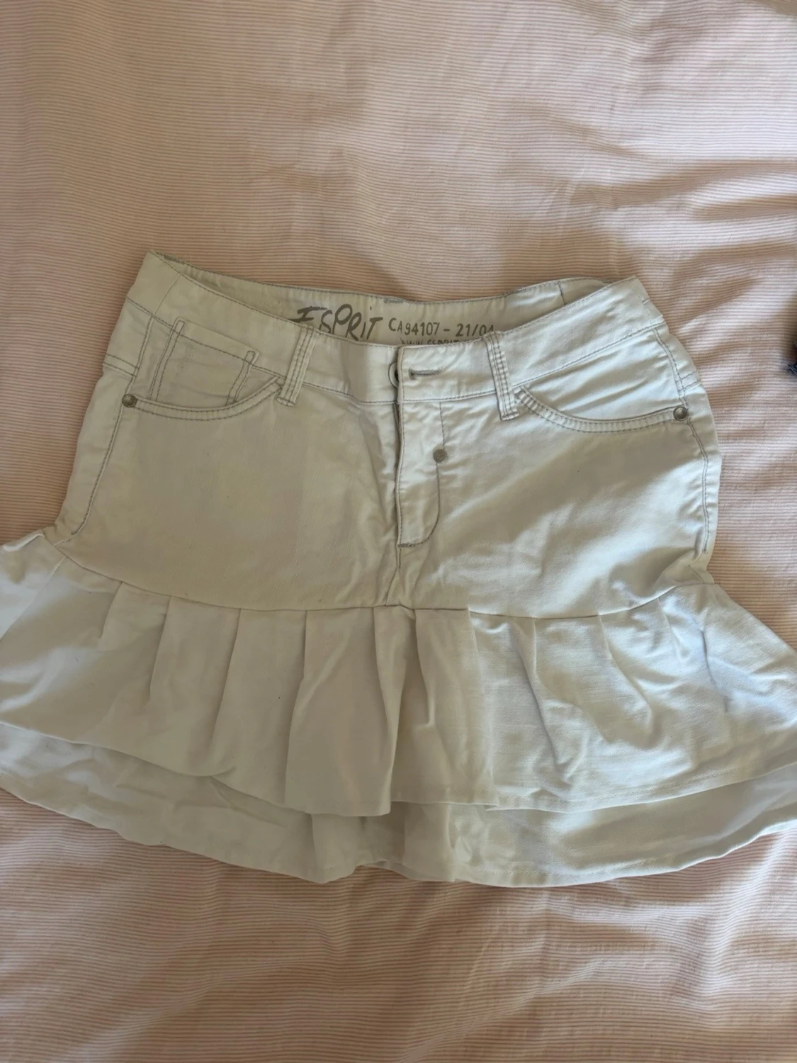 Vit skort med volang från Esprit - 2