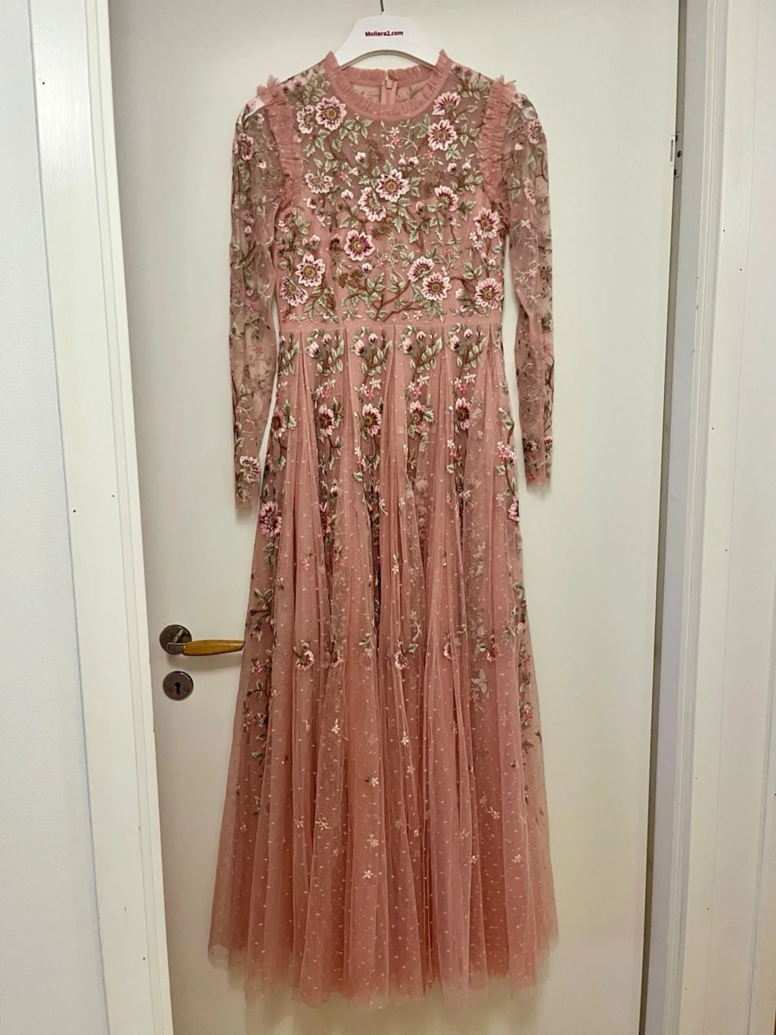 Rosa långklänning med blommig spets - 1