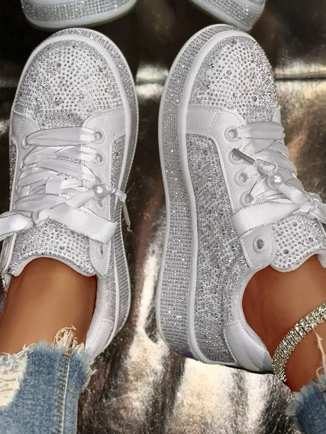 Vita sneakers med strass och pärlor - 3