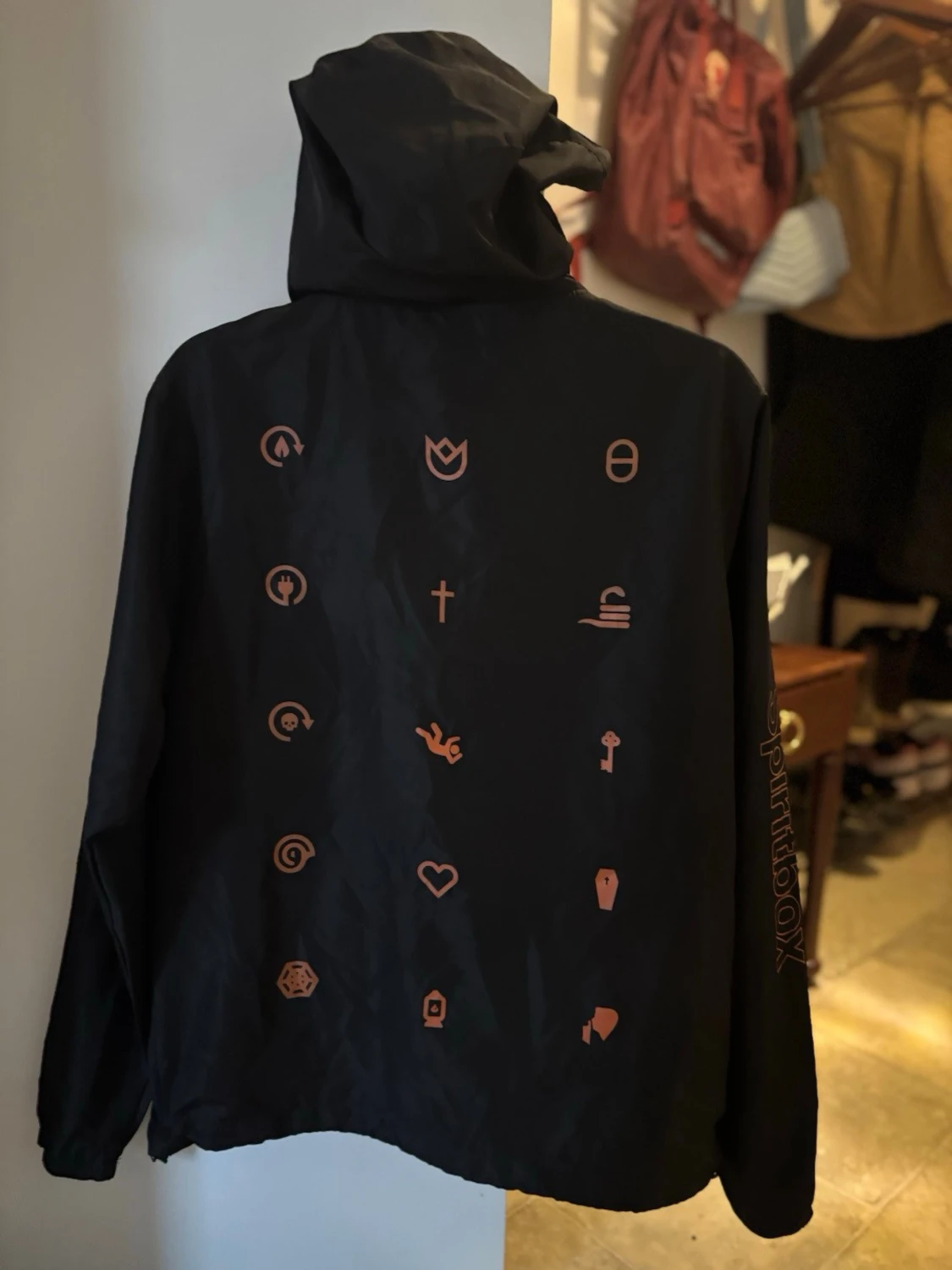 Svart Spiritbox vindjacka med låt loggos (s) - 1