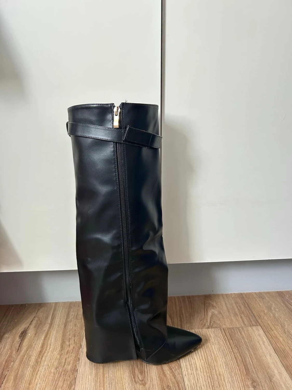 Svarta höga boots med spetsig tå - 4