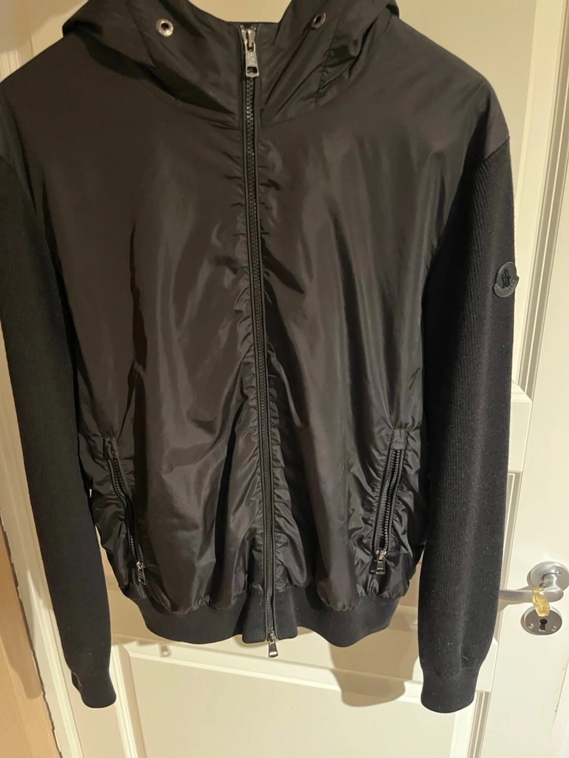 Svart cardigan med huva från Moncler - 3