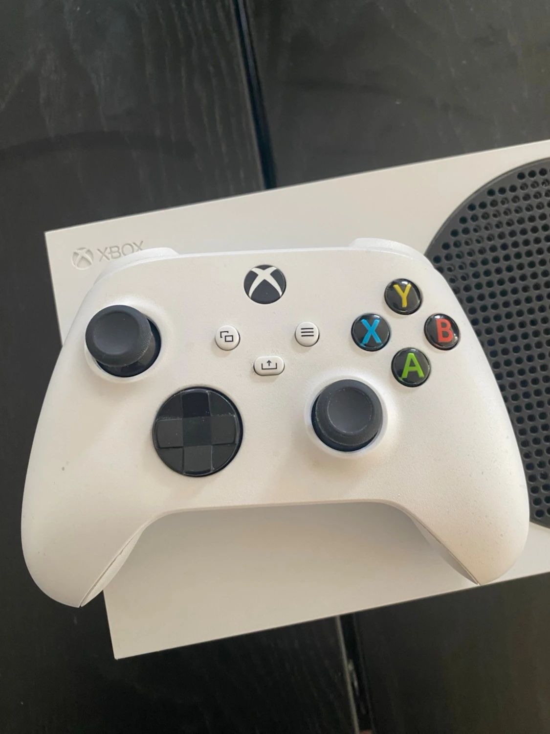 Xbox Series S med handkontroll - 1