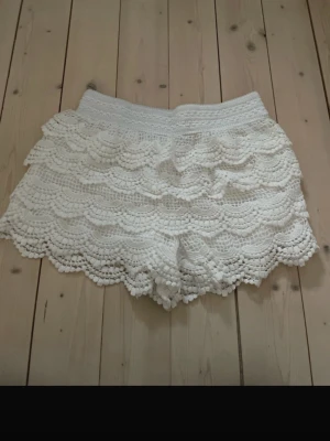 Spetsshorts! - Säljer ni de här superfina shortsen! Jättebra skick ,xs/s