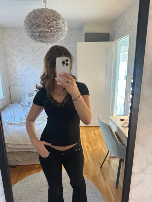 Svart spetstopp💘💘 - En svart spetstopp från lager 157 i storlek S❤️Använd en gång så toppen är i nyskick