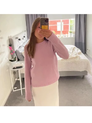 Rosa Stickad tröja - Super fin stickad tröja från New Yorker! Aldrig använd endast testad!💓