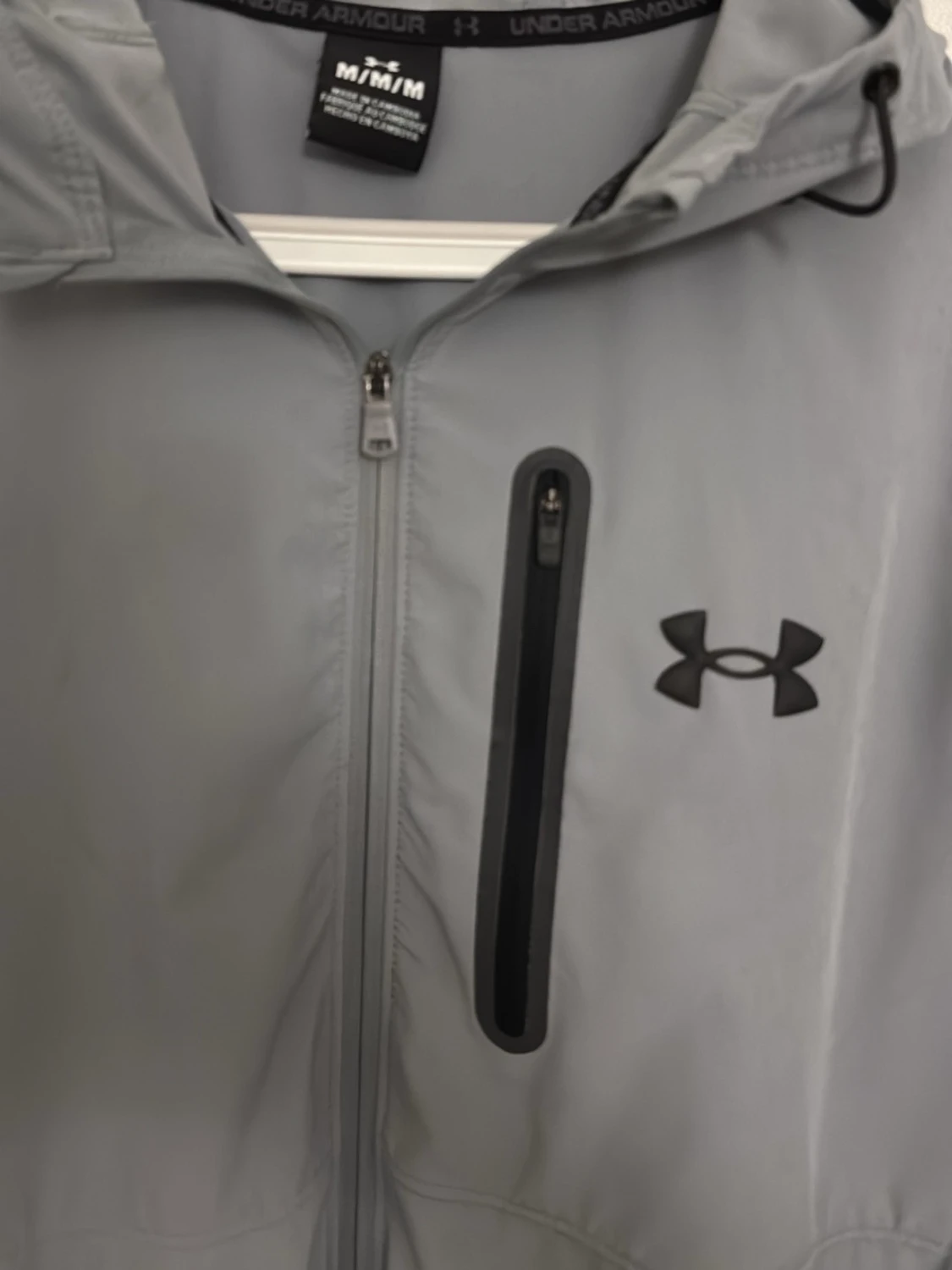 Grå vindjacka från Under Armour - 1