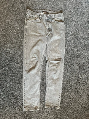Nudie Jeans w30 l32 - Nudie jeans storlek w30 l32 model steady eddie