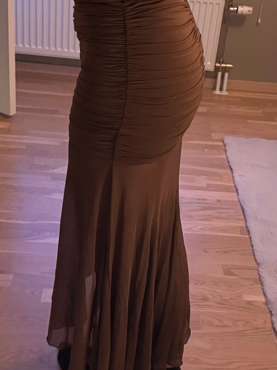 Brun kjol med transparent tyg  - 1