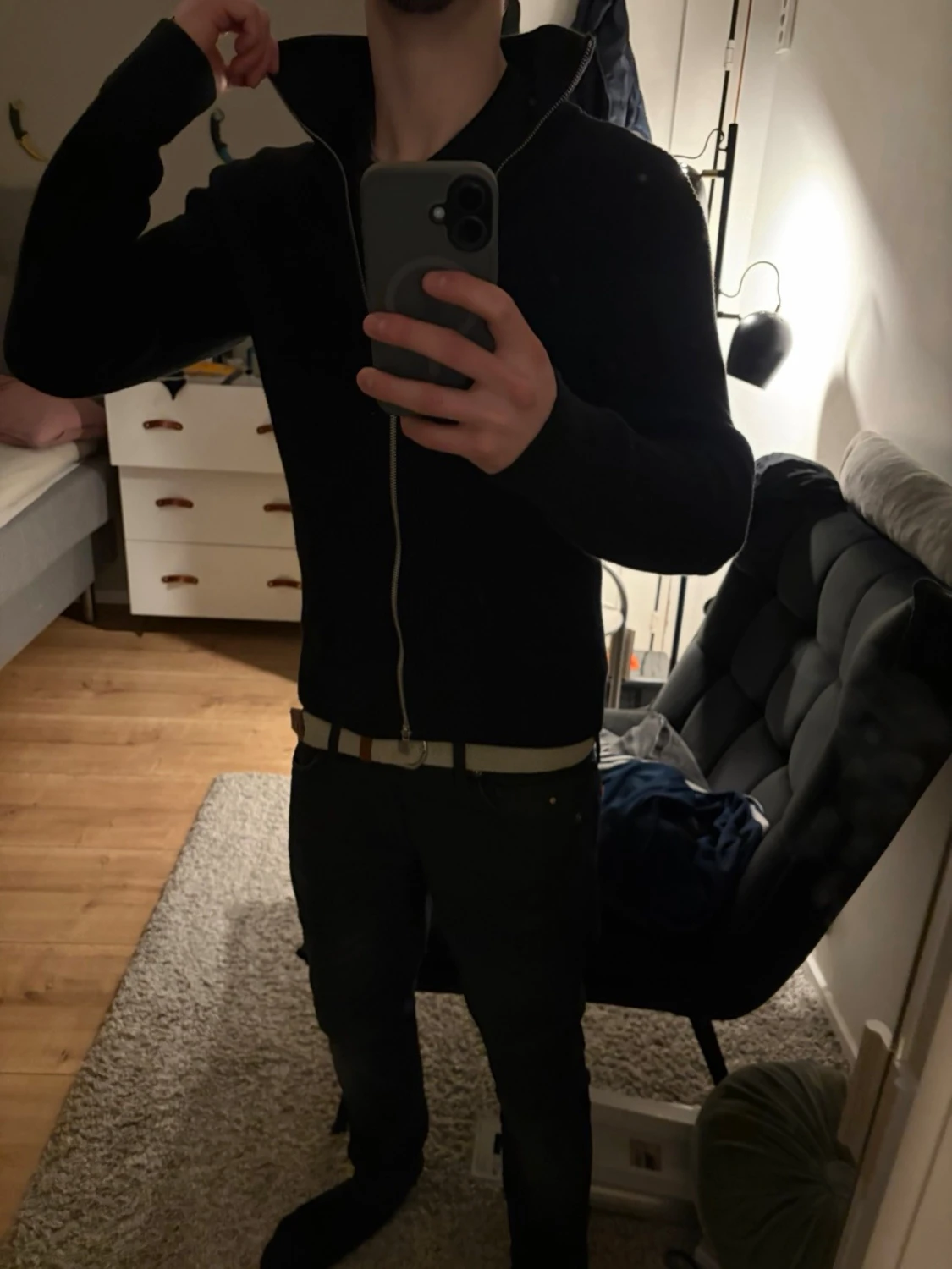 Svart ziptröja med krage - 1