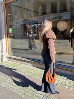 Brun cardiganjacka med teddykrage - Säljer min älskade jacka från Lovisa worges kollektion i strl S, använd 1 gånf