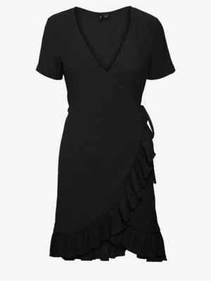 Svart klänning - svart klänning från Vero Moda i storlek XS, aldrig använd. Man knyter den på vänster sida💕