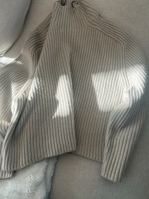 HM Tröja - Tröja i bra skick 