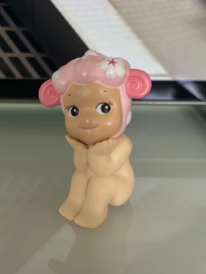 Sonny angel cherry blossom sheep lamm - Söt sonny angel figur från cherry blossom serien, inte äkta och kommer inte lådan🩷🩷pris kan diskuteras !!