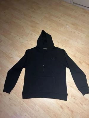 CD 💿 hoodie - Helt ny med lapparna kvar. Finns att hämta i Stockholm. Hör av er vid mer information dsv 