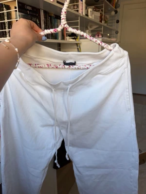 mysiga byxor från brandy - perfekt för en myskväll i sommar