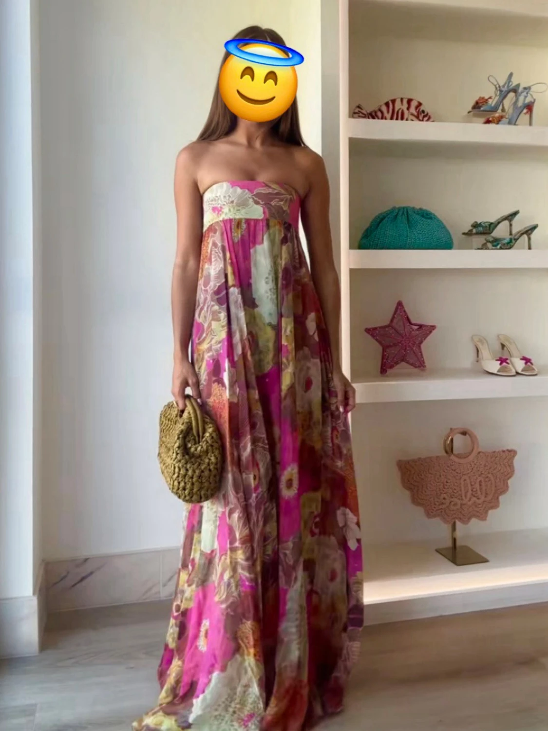 Blommig axelbandslös långklänning