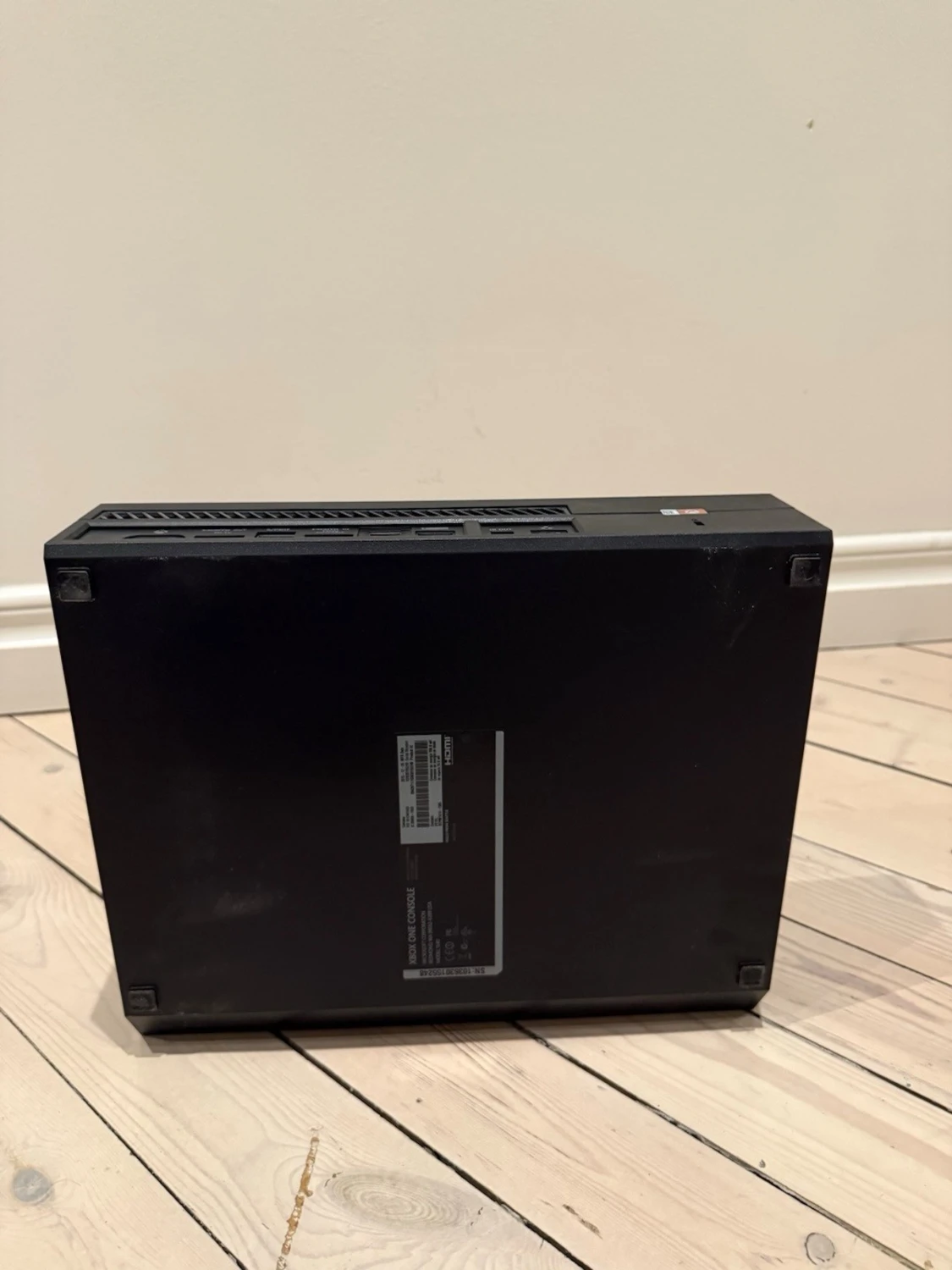 Xbox One spelkonsol svart - 4