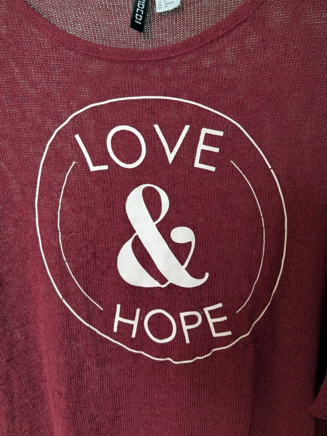 Vinröd topp med tryck från H&M - 2